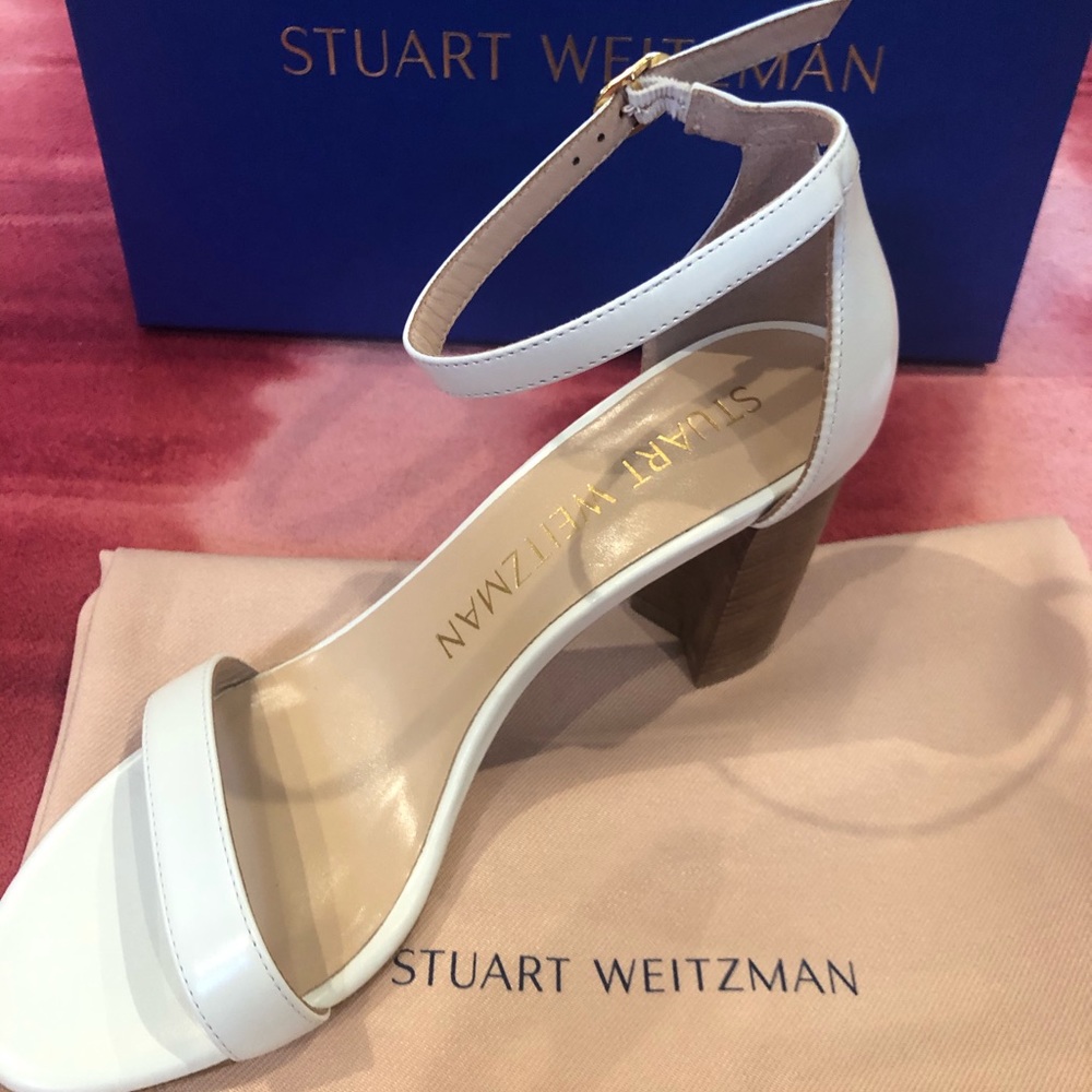 STUART WEITZMAN - Nearly Nude Size 6.5